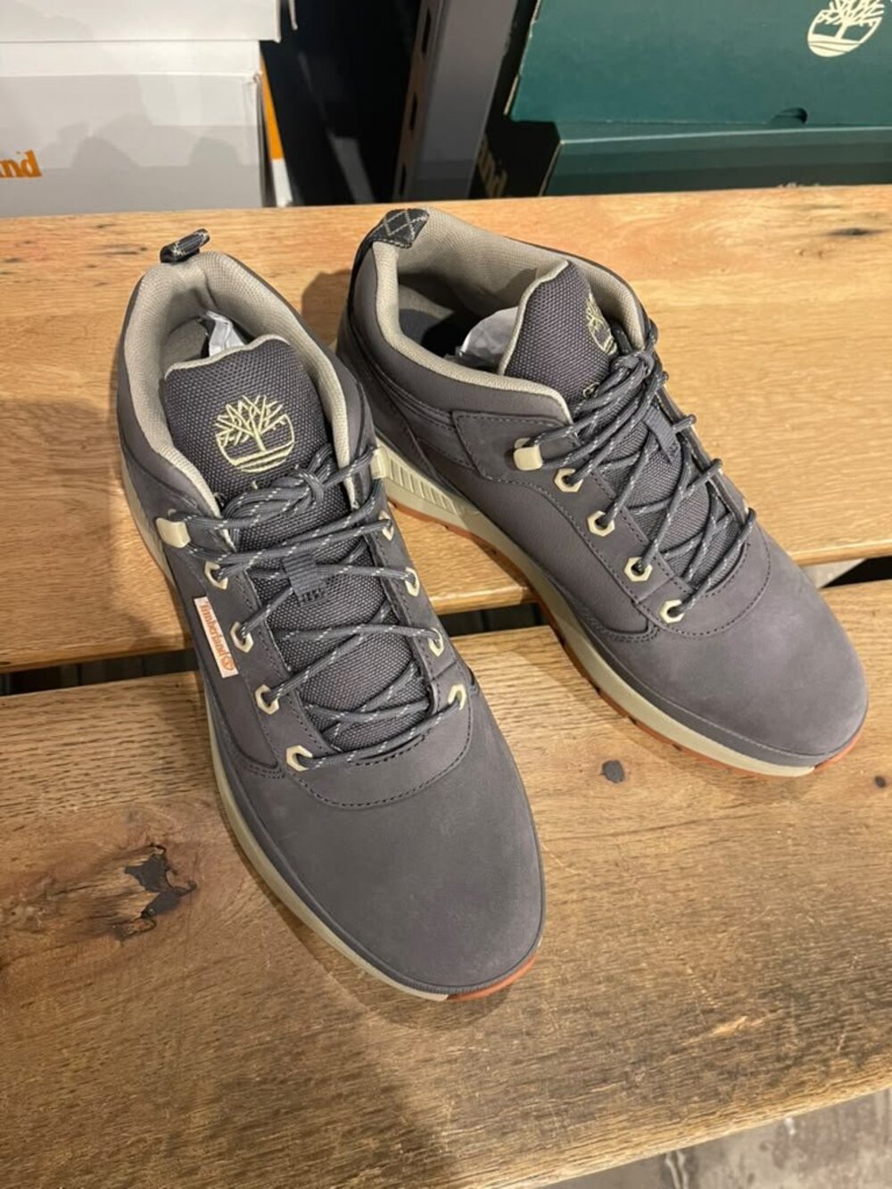 TIMBERLAND MEN'S FIELD TREKKER LOW LACE SNEAKER DARK GREY NUBUCK BRN A6DKN-A90